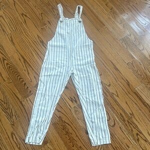 Billabong overalls with pockets girls size medium